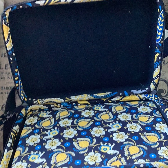 CLEARANCE!!!! I pad Vera Bradley new quilted bag - Picture 6 of 6
